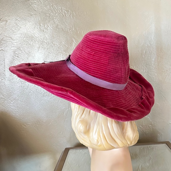 GORGEOUS 1930s\' FUCHSIA VELVET WIDE BRIM HAT + LAVENDER GROSGRAIN TRIM main image 11